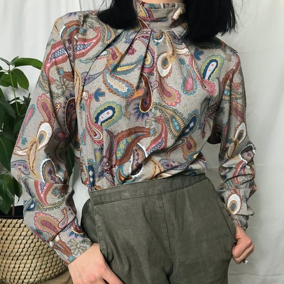 SOLD Vintage 1970s paisley blouse long sleeve - Picture 6 of 11
